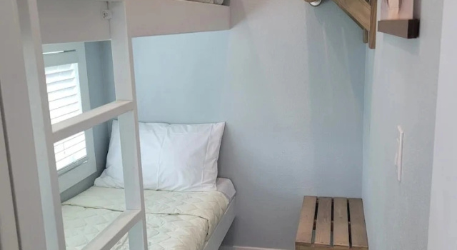 Коттедж Coconuts RV Resort