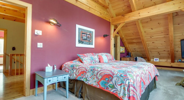 Chester Home w/ Views ~ 10 Mi to Okemo Mtn Resort!, Rezerwuj Hotel Chester Vermont