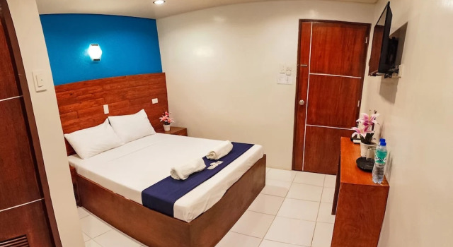 A&A Abe Bayfront Inn, Varaa Hotelli Coron Town Proper Coron
