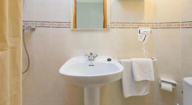 Одноместный номер Standard с балконом Hostal Alicante