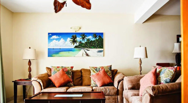 Двухместный люкс с 2 комнатами рядом с пляжем Pelican Reef Villas Resort