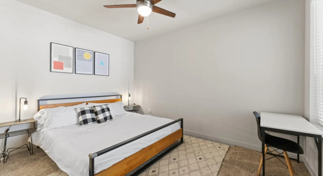 Top Floor 2BR King Beds Suite 8 Min to Downtown, Забронировать Апартаменты/квартира Апартаменты Остина, рядом с Торговый центр The Linc, Апартаменты/квартира