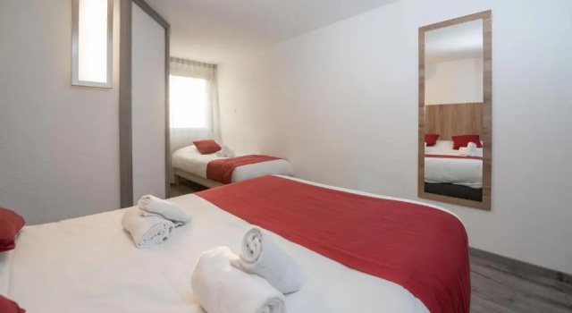 Трёхместный номер Standard Brit Hotel Plaisance A9/A61