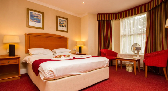Chesters Hotel & Restaurant