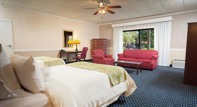 Stone Mountain Inn, Book Hotel Hoteller i Stone Mountain med parkering, Parkering