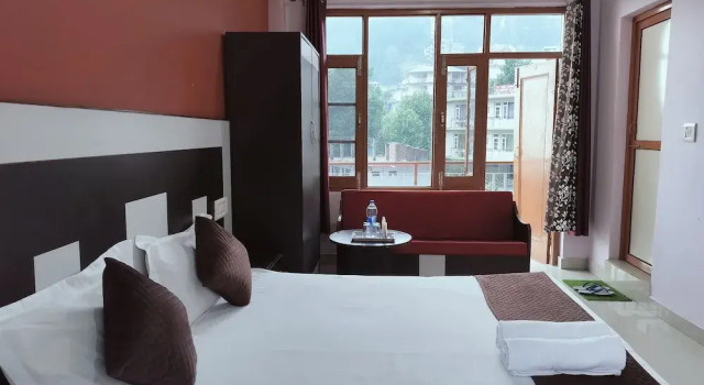 Hotel Adventure Inn 20 Metre from Swimming Pool