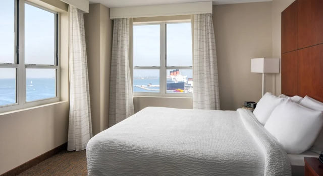 Люкс Residence Inn by Marriott Downtown Long Beach