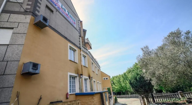 Hostal La Torre II, Забронировать Отель Пуэнте-де-Доминго-Флорес El Bierzo