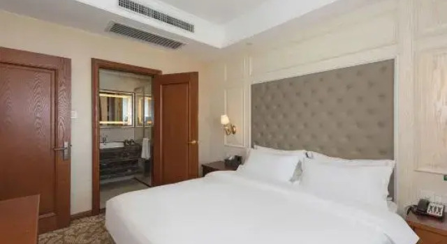 Люкс Chonpines Hotel (Qiqihar Railway Station Branch)