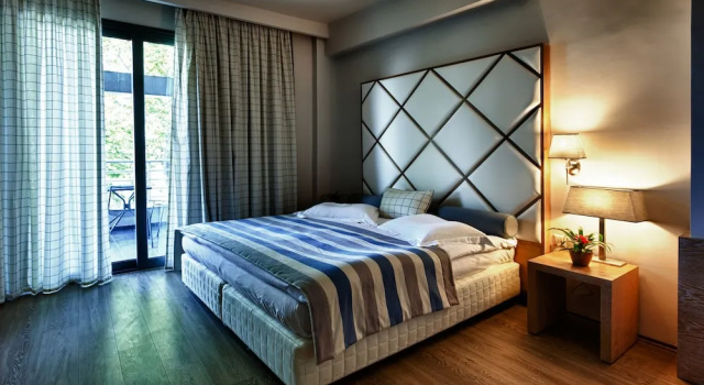 Трёхместный номер Standard c 1 комнатой Olympus Thea Boutique Hotel