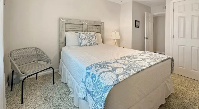 Coastal Retreat - Stay for 6!