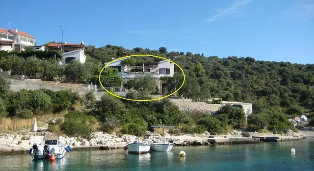Apartment Miki - 25 m from the sea
