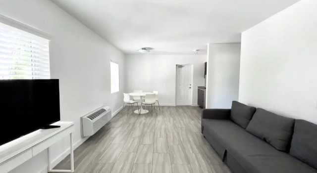 Двухместный люкс c 1 комнатой Beach Gardens