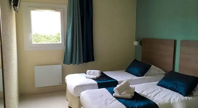 Номер Superior Brit Hotel Salon de Provence