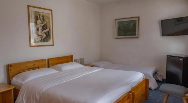 Трёхместный номер Standard Sport Hotel Europa