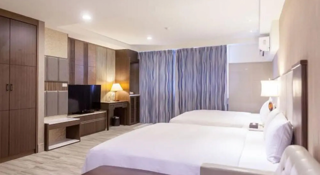 Номер Deluxe Maple Hotel Second Branch