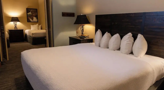 Апартаменты Grouse Mountain Lodge