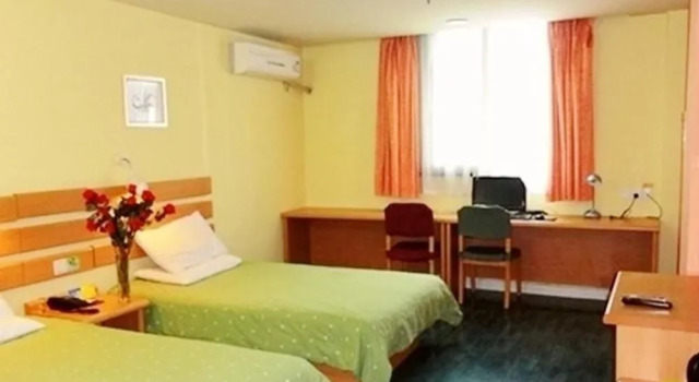 Home Inn Beijing Sanyuan East Bridge