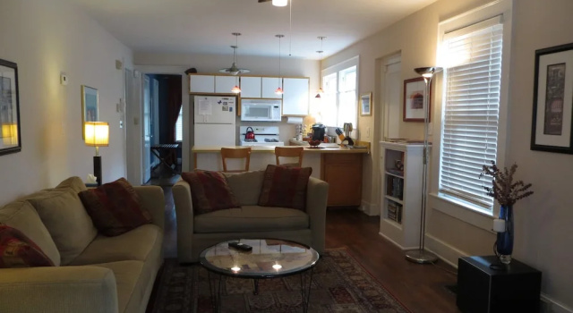 Люкс Greenwood Bed and Breakfast