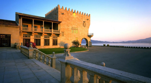 Полулюкс Standard Parador de Baiona
