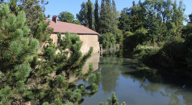 Angele & Auguste, Prenota Hotel Amance Doubs