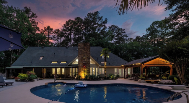 Коттедж Poolside Farm Serenity Group Perfect, Cozy Gazebo