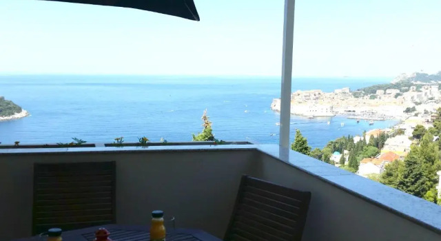 Студия с балконом и с видом на море Blue Star Apartments
