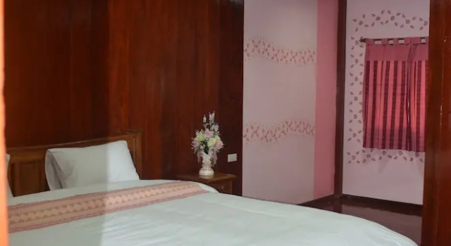 Suandarbporn Resort Mae Sot, Забронировать Курортный отель Мей-Сот провинция Так