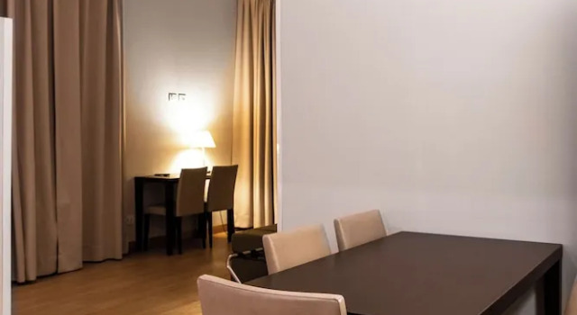 Четырёхместный номер Standard с балконом Regal Residence