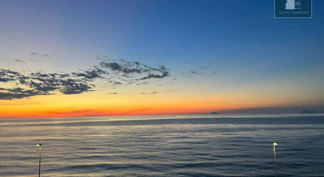 Апартаменты "I MORI LUXORY APARTMENTS" - Attico mansardato con incantevole vista mare