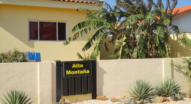 Alta Montaña Apartments