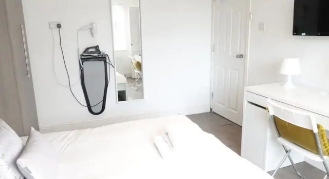 Grand Airport Ensuites