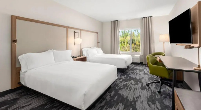 Четырёхместный номер Standard Fairfield by Marriott Inn & Suites Seattle Poulsbo