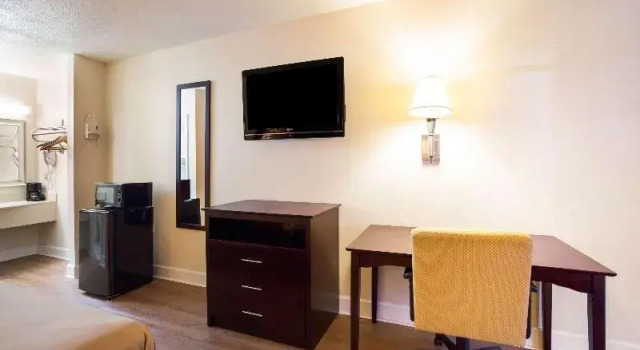 Номер Standard Red Roof Inn Tifton