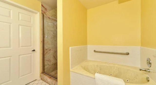 Четырёхместный номер Standard Sand Pebbles Inn