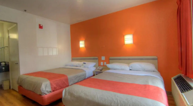 Четырёхместный номер Standard Motel 6-Orlando, FL - Winter Park