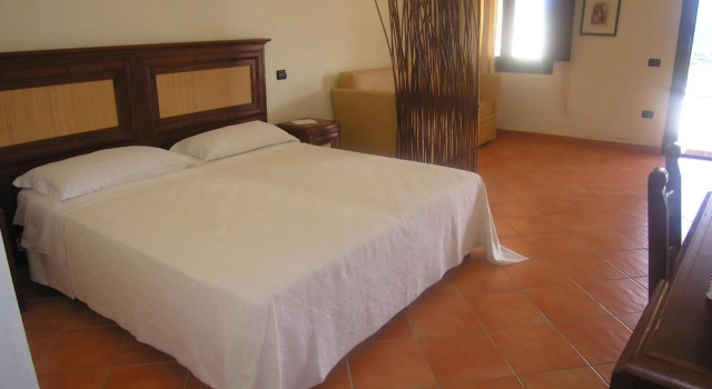 Hotel Ristorante Funtana Abbas, Buchen Sie Hotel Luras Gallura