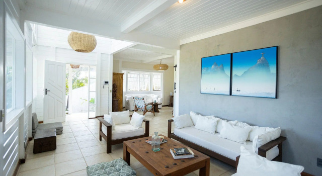 Mansão C/ Piscina A 400m Da Praia Brava|casa Ayana