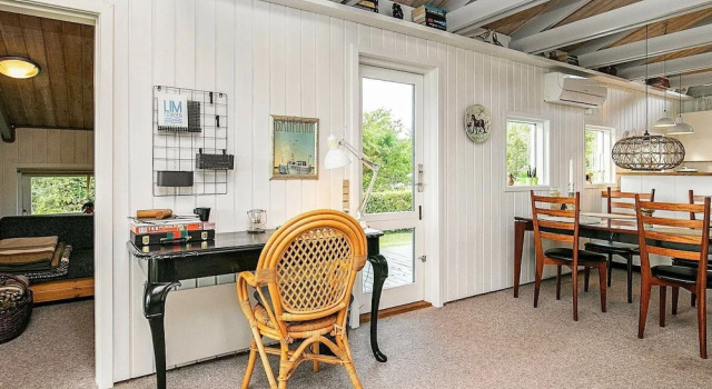 Balmy Holiday Home in Jutland With Terrace, Rezervovat Hotel Logstor 