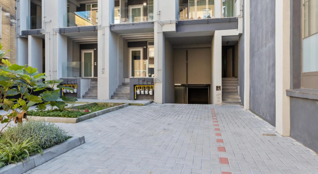 Loft Moderno sui Navigli, Забронировать Отель Отели Навильи с парковкой, Парковка