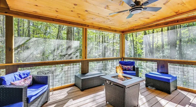 Коттедж Near Hiking & Outdoor Rec: Cabin in Sapphire