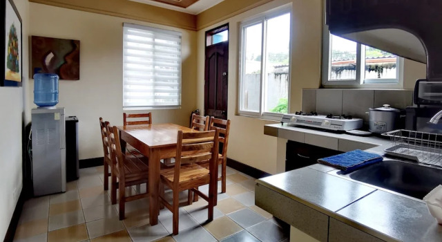 Номер Executive Den Den Guesthouse
