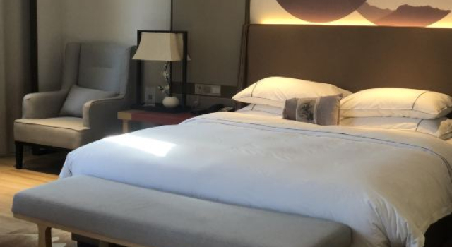 Семейный люкс Echeng Hotel Nanning Railway Station Huqiu Building