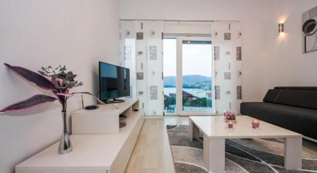 Villa Leona, Rezerwuj Willa Hotele w Split-Dalmatia County z parkingiem, Parking