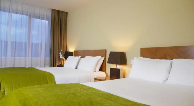Четырёхместный номер The Connacht Hotel