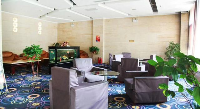 Huayuan Hotel (Wuhan Sports Center Subway Station), Prenota Hotel Hotel a Hubei con parcheggio, Parcheggio