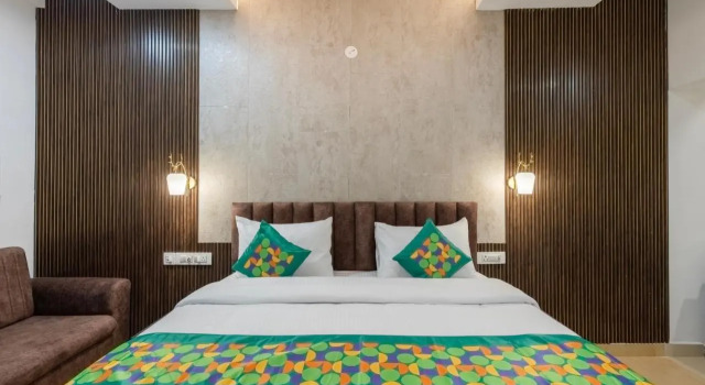 Treebo Premium Emerald Dove With Swimming Pool