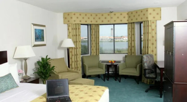 La Quinta Inn Monterey, Забронировать Отель Отели Монтерей с завтраком, рядом с Норт-Фримонт-Стрит, Завтраки