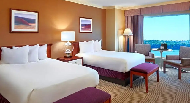 Номер Deluxe с видом на реку Harrahs Metropolis Hotel & Casino - A Caesars Rewards Destination