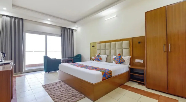 Номер Premium FabHotel Green Acres